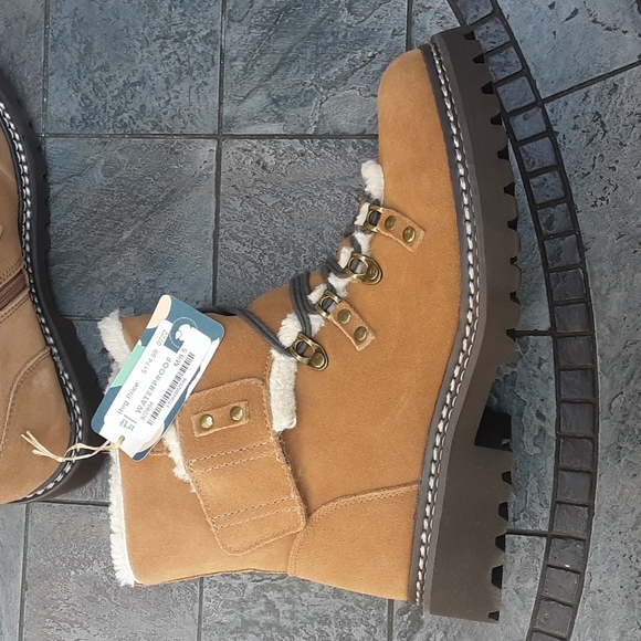 EARTH ANKLE BOOTIES NWT - Picture 5 of 9